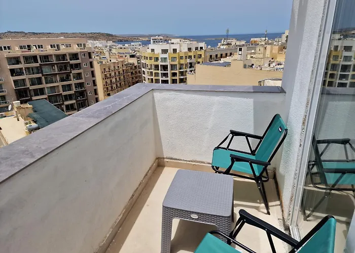 Sky 3 * St. Paul's Bay